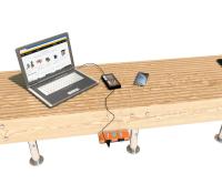 Зарядное устройство и точка доступа Wi-Fi «Валли» 2xUSB и 1x220V